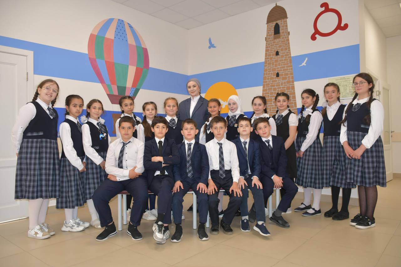 Танзила Абукаровна с 5 «А» классом. .
