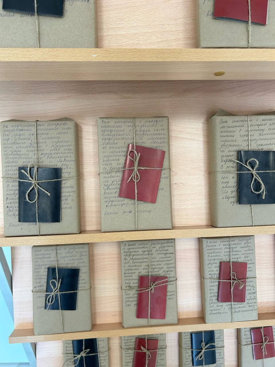 В нашей школе проходит Неделя театра и книги — время вдохновения, творчества и погружения в мир слов, образов и сценического искусства..