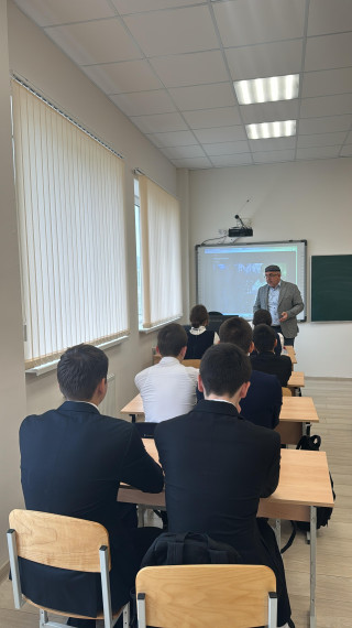 «Россия - мои горизонты» состоялось профориентационное занятие по теме: «Россия деловая: предпринимательство»..